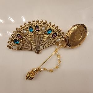 Vintage Broaches